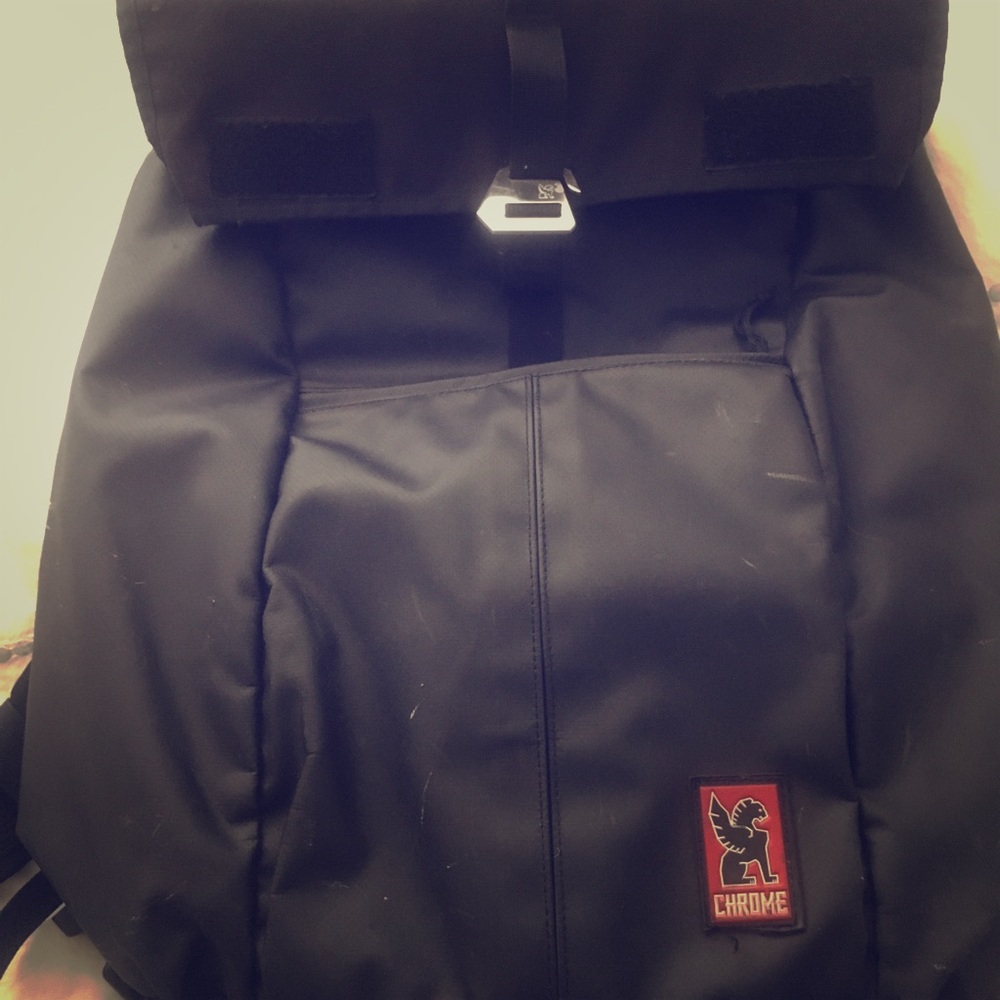 Chrome Yalta night back pack